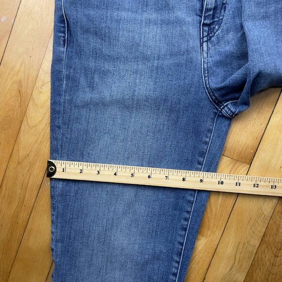 BUFFALO DAVID BITTON NWT Mid Rise Bootcut Queen Whiskered & Sanded Blue Jeans 30 - Picture 16 of 16